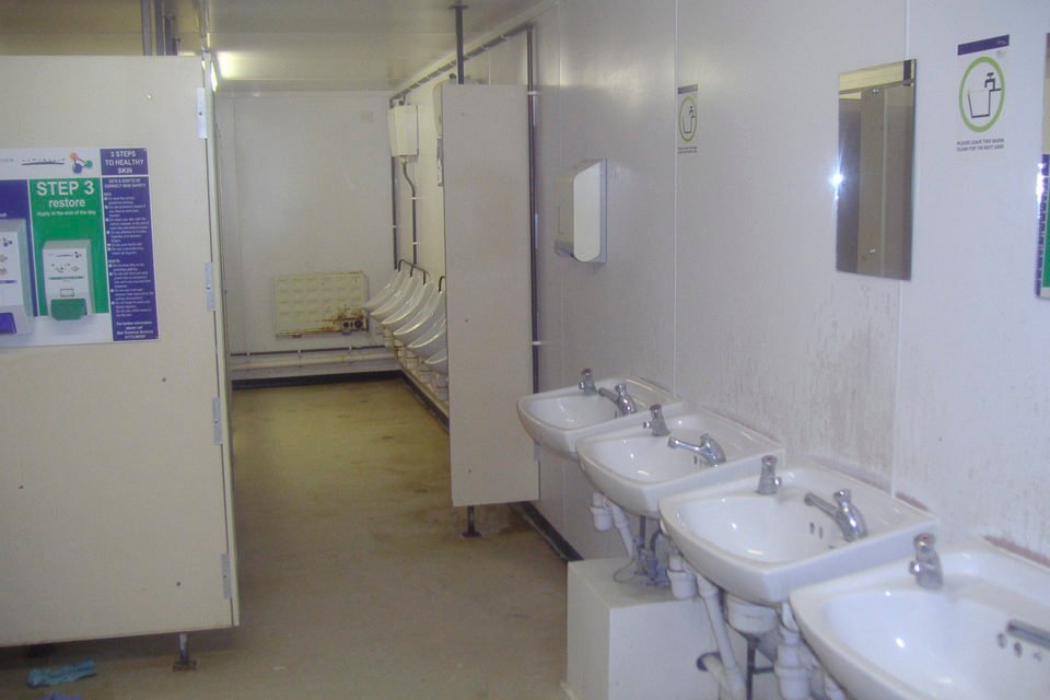 5+1 Steel Toilet Cabin 24Ft x 9Ft Online | R-H Container Service 5+1 Steel Toilet Cabin 24Ft x 9Ft Online | R-H Container Service
